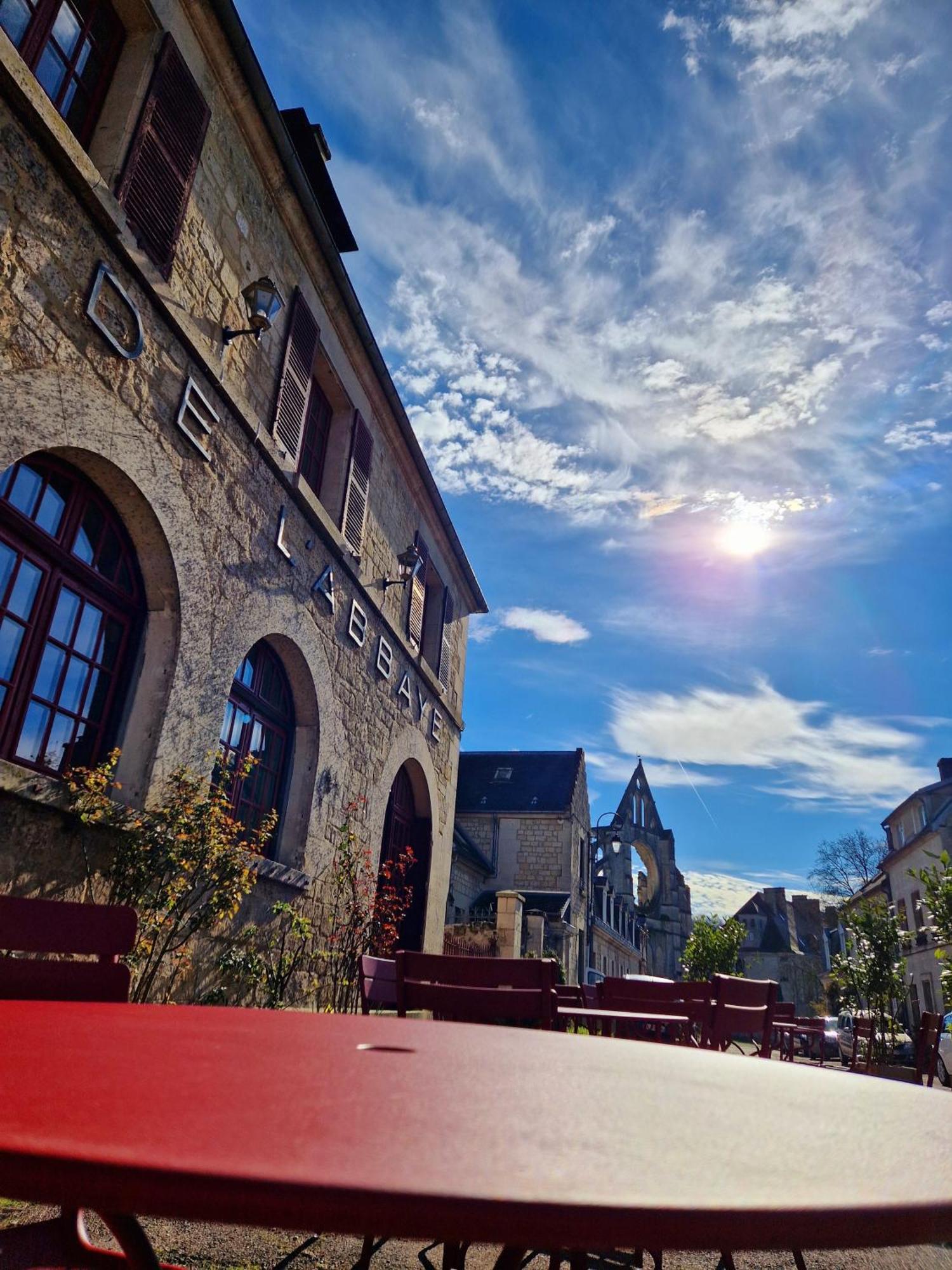 Hotel De L'Abbaye De Longpont Eksteriør bilde